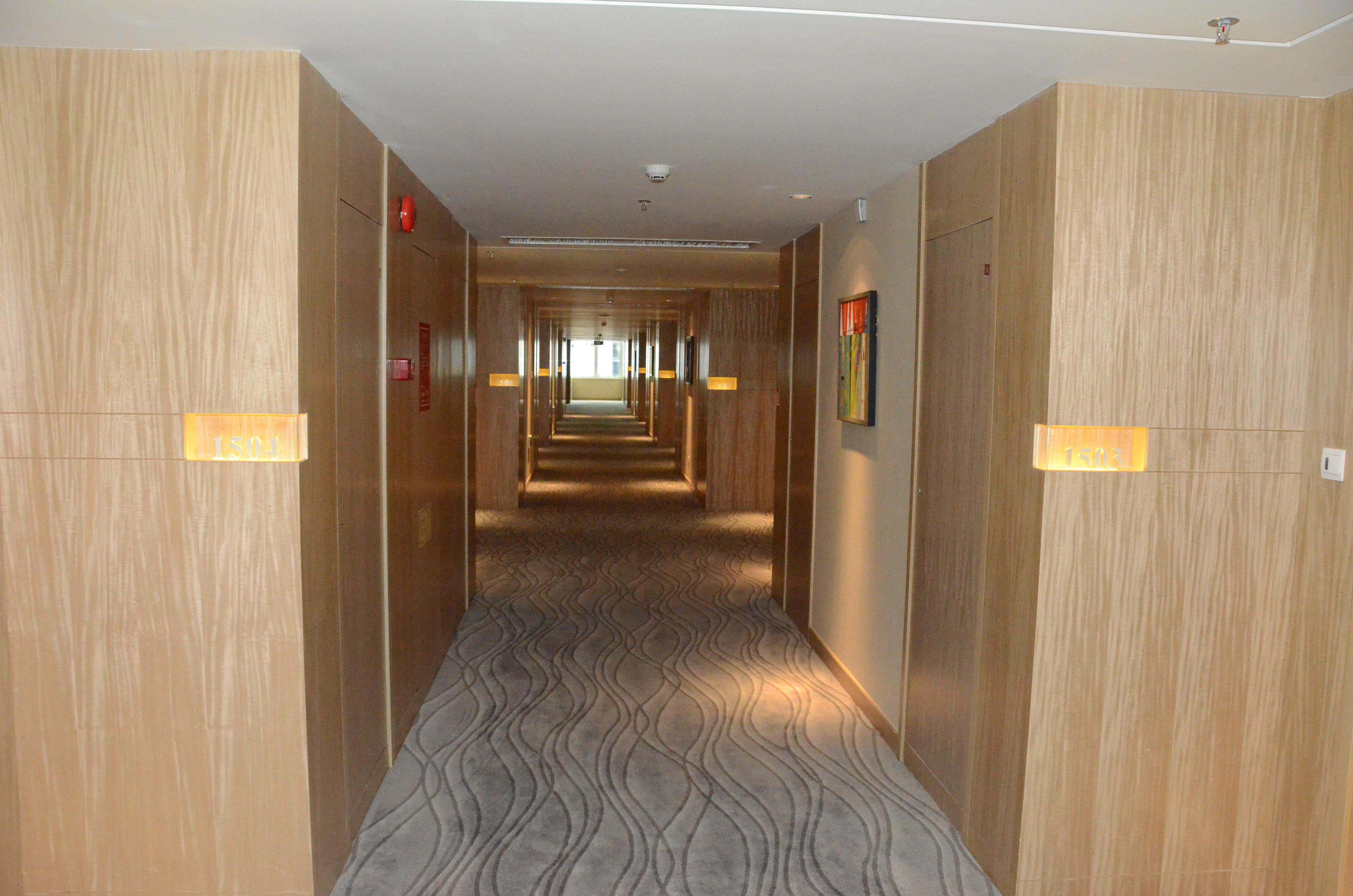 Pearl River International Hotel - Canmetro Line 11 Yijing Lu Station Canton Esterno foto