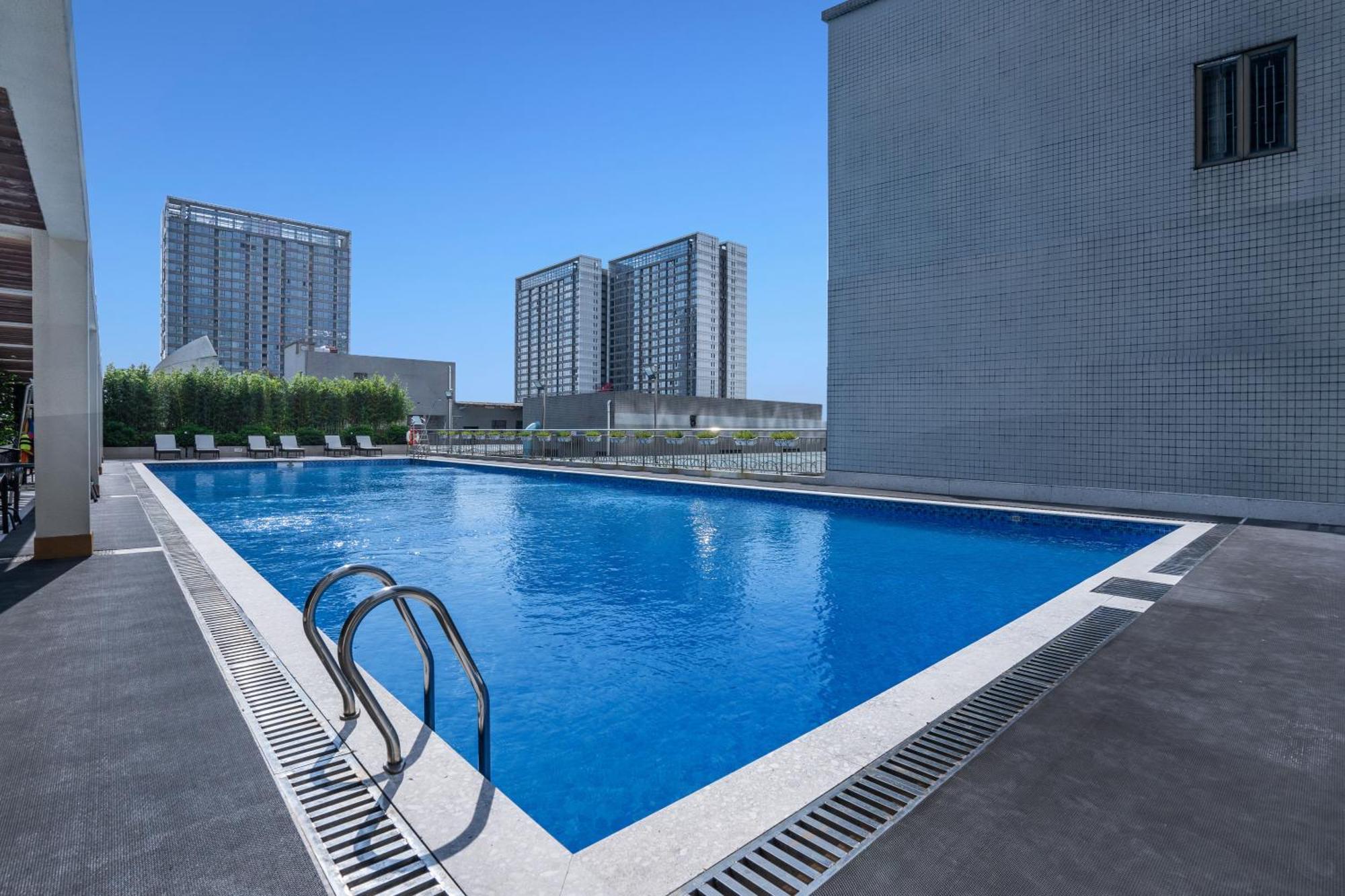 Pearl River International Hotel - Canmetro Line 11 Yijing Lu Station Canton Esterno foto